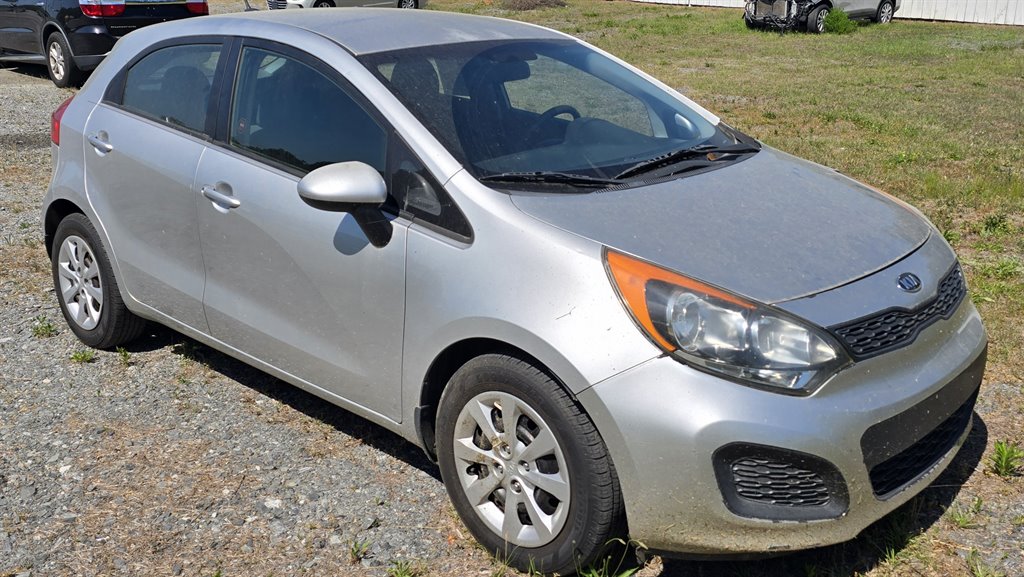 2013 Kia Rio LX AT's photo